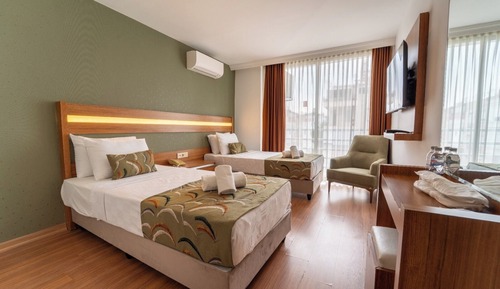 Standard Twin Room