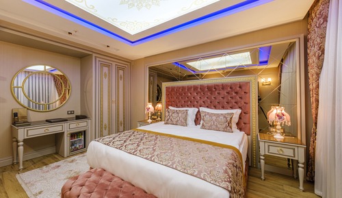 Economy Room, 1 Queen Bed