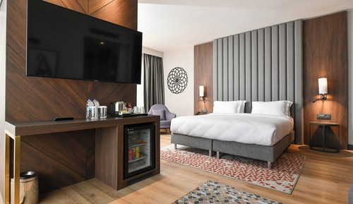 Junior Suite, Multiple Beds