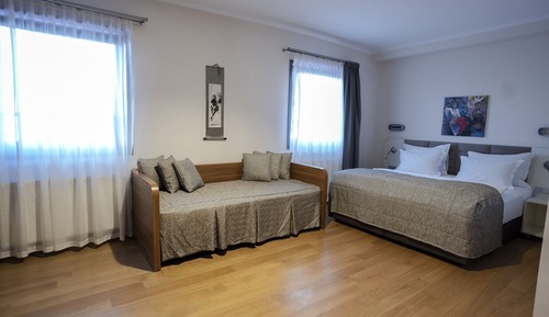 Junior Double or Twin Room, Transfer Shower, City View
