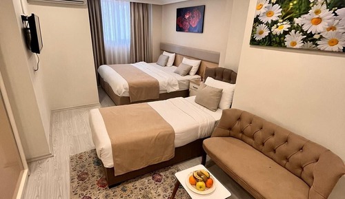 Economy Triple Room