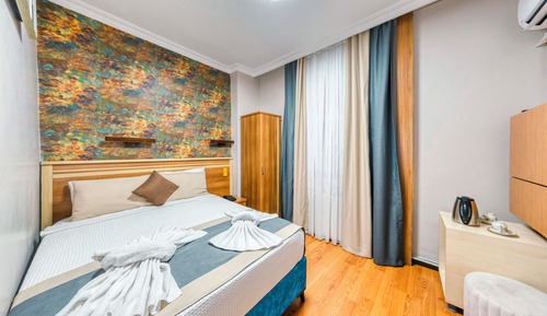 Economy Room