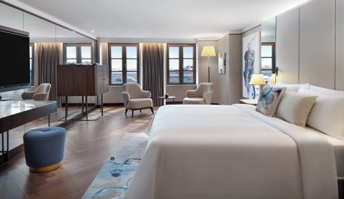 Superior Room, 1 King Bed