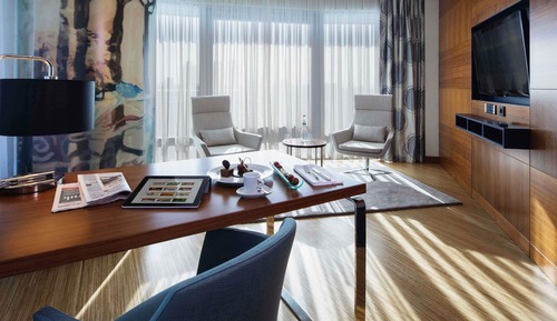 Deluxe Suite, 1 King Bed