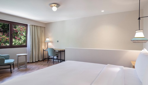 Deluxe Duplex, 1 King Bed
