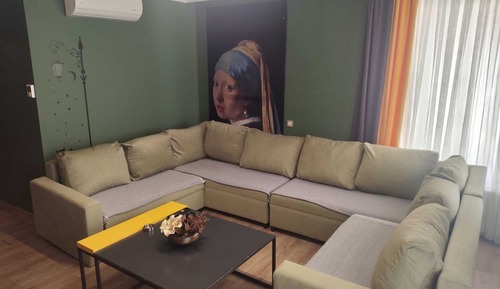 Executive Suite, Executive Level
