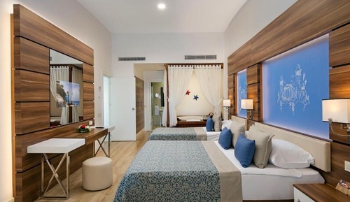 Jacuzzi Suite