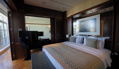 Suite, 1 King Bed, Terrace