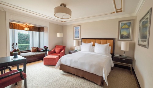 Deluxe Room, 1 King Bed