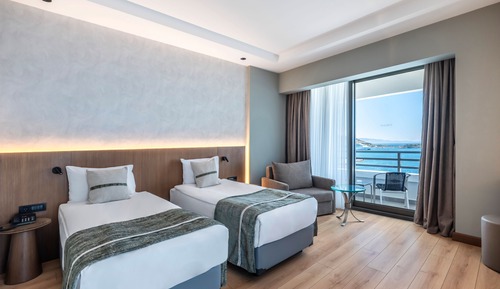 Standard Triple Room, Sea View