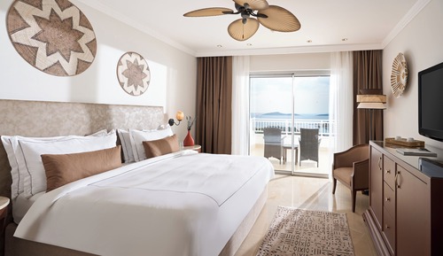 Deluxe Room, 1 King Bed, Sea View