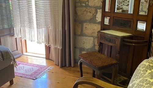 Design Triple Room, 1 King Bed, 1 Single Bed, Mountain View with Balcony