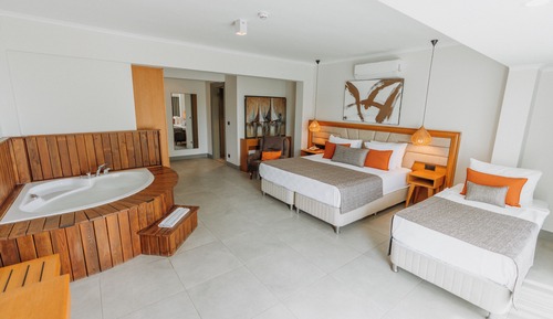 KING-QUEEN SUITE