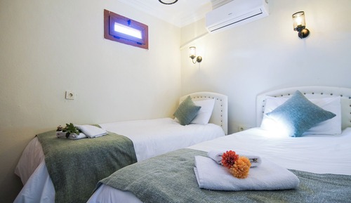 Economy Twin Room