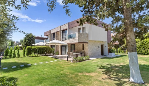 Duplex, Garden View