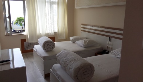 Classic Room, Multiple Beds, Sea View
