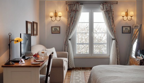 Deluxe Room with Forest View