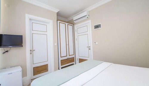 Basic Double Room, Garden View