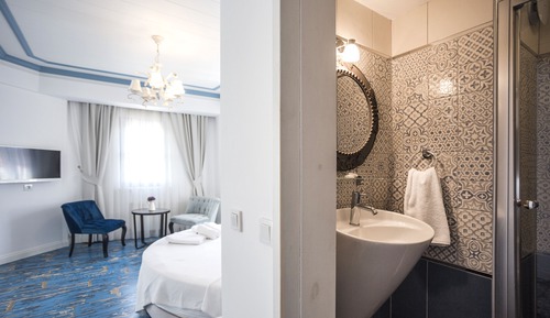 Deluxe Double Room, Balcony, Partial Sea View