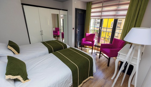 Classic Suite, Balcony, City View