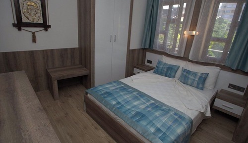 Deluxe Room, 1 Bedroom, Patio, Pool View