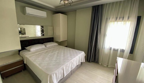Apartment, 2 Bedrooms, Pool View