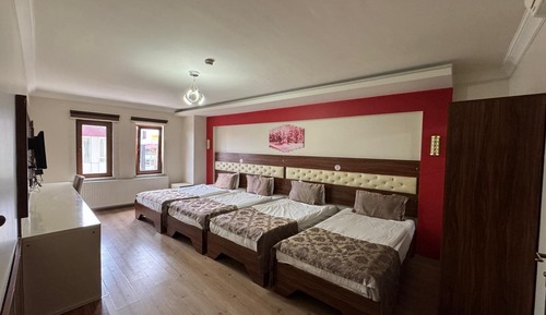 Standard Triple Room, City View