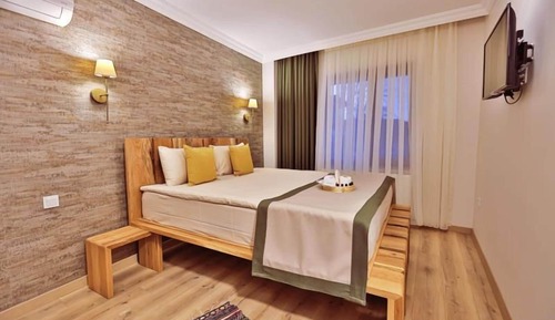 Economy Room, City View