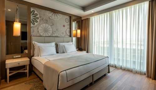 Family Corner Suite