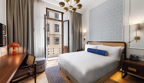Deluxe Room, 1 Queen Bed, Balcony