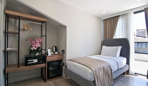 Deluxe Single Room, 1 Twin Bed, Balcony, City View