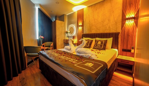 Comfort Suite, City View