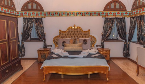 Elite Room