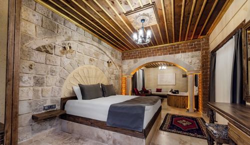 Luxury Room, Patio, Valley View