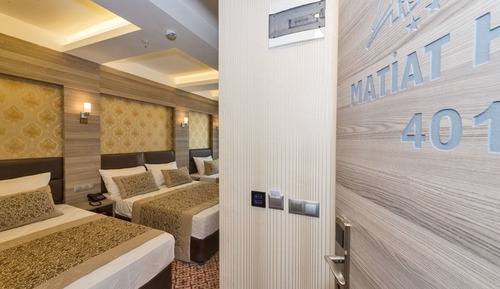 City Quadruple Room, City View