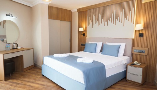 Standard Double or Twin Room, City View