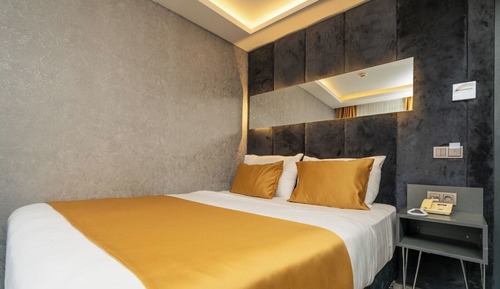 Economy Room