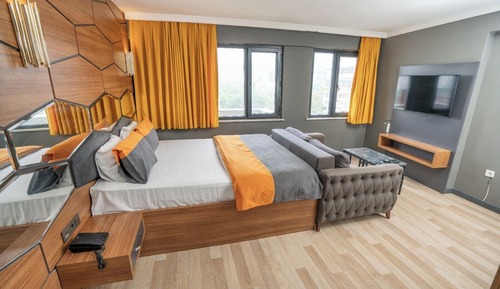 Classic Double Room, City View