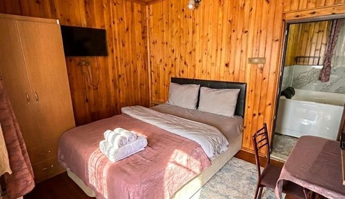 Wooden Jacuzzi Room