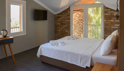 Honeymoon Quadruple Room
