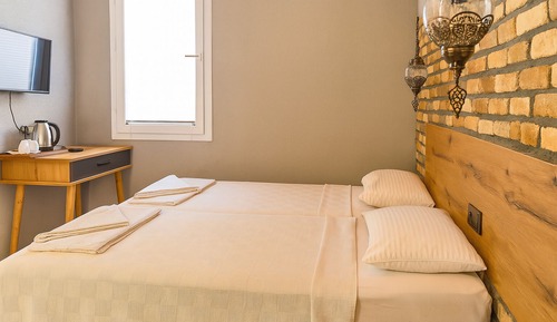 Standard Double or Twin Room, 1 Queen Bed