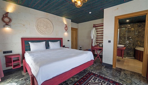 JUNIOR SUITE WITH BALCONY