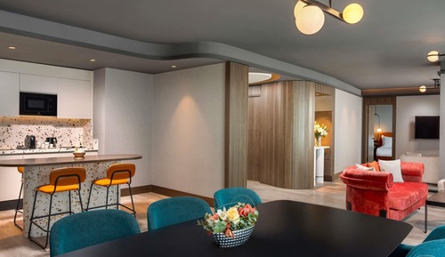 Executive Suite, 1 King Bed with Sofa bed