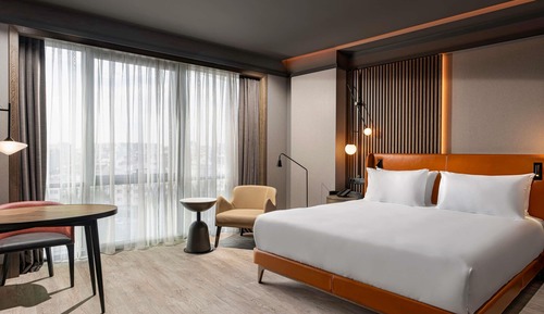 Superior Room, City View