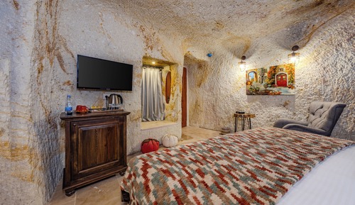 Honeymoon Suite, Jetted Tub