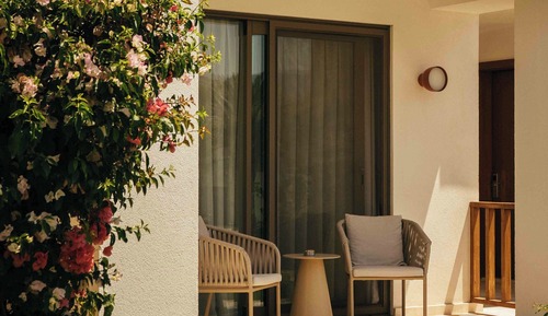 Superior Suite, 1 Bedroom, Courtyard View
