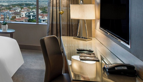 Deluxe Room, 2 Twin Beds, City View