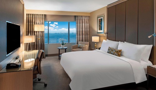 Deluxe Room, 1 King Bed, Sea View