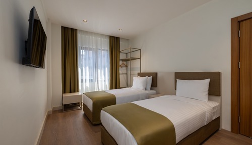 Standard Twin Room, City View