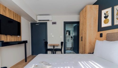 Economy Room